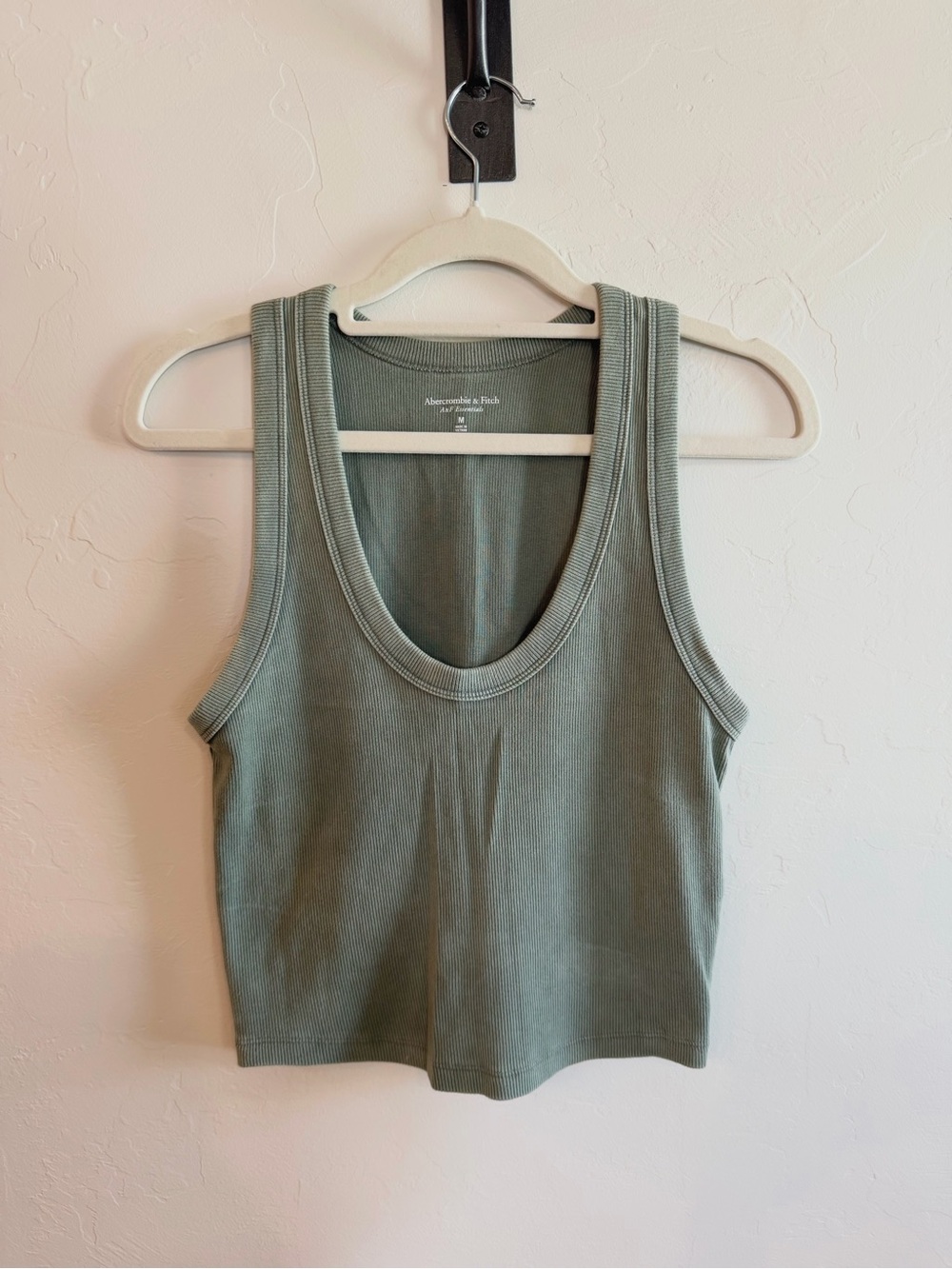 Abercrombie & Fitch Ribbed Crop Tank